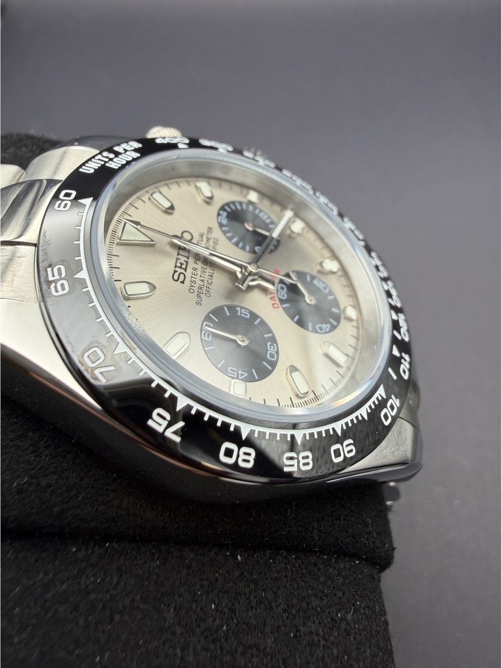 Custom Seiko Gray Chronograph Watch Mod - Picture 5 of 9